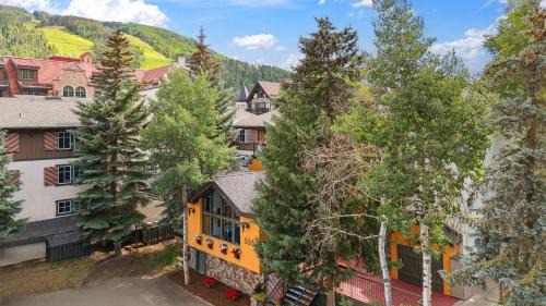Vail House | Relax at Lift House Lodge: Premium Studio in Lionshead