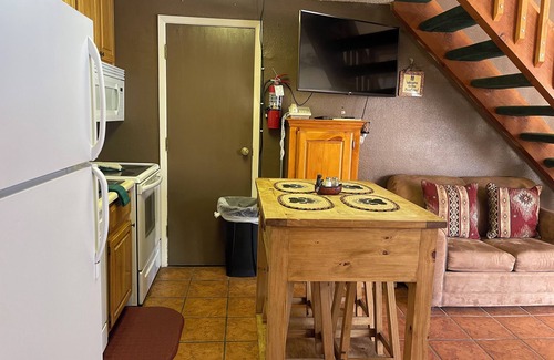 Red River Apartment | Cozy Lifts West 208: Perfect for Families with Pool Access