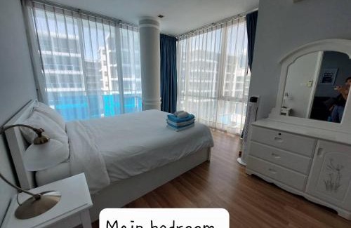 Khao Takiab Apartment | Bright East-Facing Retreat with Pool Views & Family Amenities