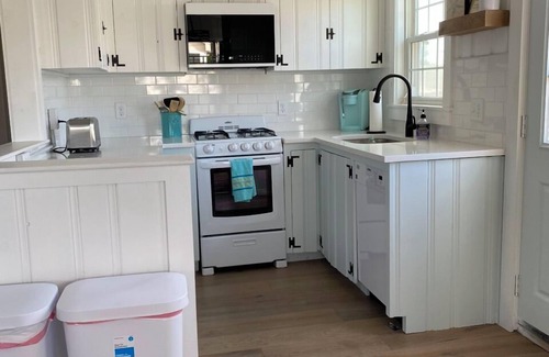 Humarock Cottage | Bright Three-Bedroom Cottage Steps from Humarock Beach