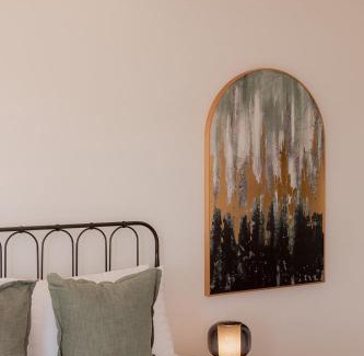 Trevallyn Apartment | Light and Bright Trevallyn Stay with River Views
