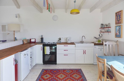 Trelil House | Bright Holiday Barn in North Cornwall with Pool & Breakfast