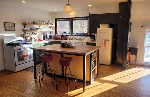 Halcottsville House | Bright Lakeview Loft with Private Chef and Unique Amenities