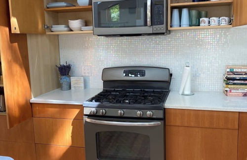 Western House | Bright and Inviting "Summers' Love" Family Retreat