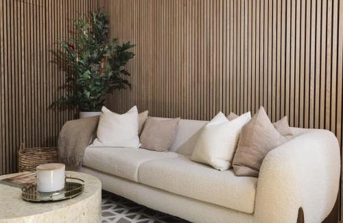 Wilton Apartment | Light filled zen 3BR Penthouse - 7 min to Westport