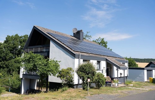 Hemfurth-Edersee Apartment | Bright Architect House with Pool & Lake View in a Quiet Spot
