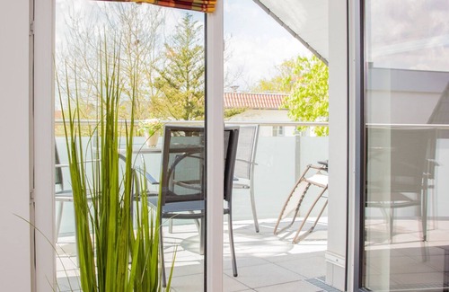 Bad Salzuflen Apartment | Bright and Modern Apartment with Two Balconies & Spa