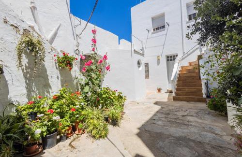Rota Apartment | Family-Friendly Retreat at Lightbooking Calvario Rota