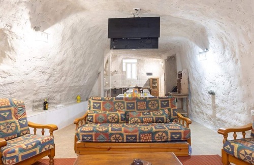 Guimar House | Cozy Cave House at Las Teresitas, Tenerife for Families