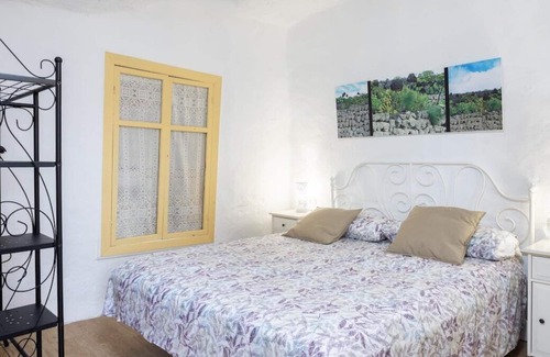 Guimar House | Cozy Cave House at Las Teresitas, Tenerife for Families
