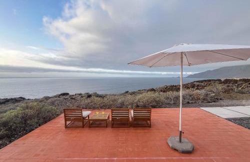 Los Llanillos Apartment | Discover Lightbooking Villa Charco Azul Frontera Retreat