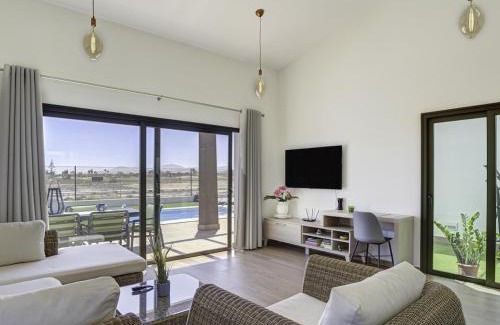 Caleta de Fuste Villa | Relax at Lightbooking El Molino with Heated Private Pool