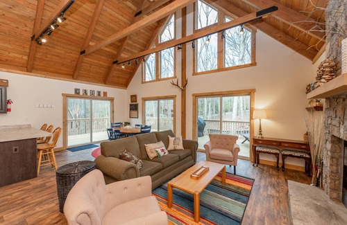Sky Valley House | Inviting Lodge: Lake Access, Hot Tub & Cozy Fireplace
