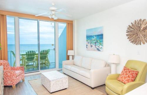 Gulf Shores Apartment | Exceptional Lighthouse 1416 with Oceanfront Pool Access