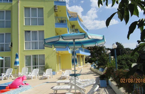 Golden Sands Apartment | LIGHTHOUSE apartment in residence
