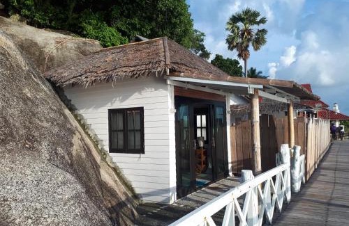 Baan Tai Resort | Experience Oceanfront Bliss at Lighthouse Bungalows