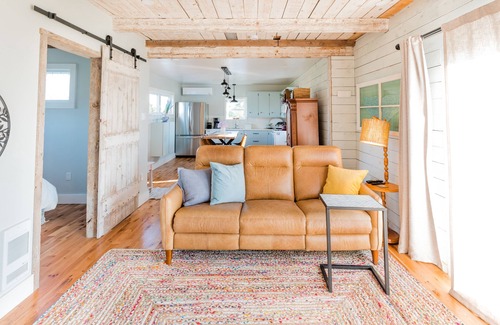 Indian Harbour House | Experience Ocean Views at Lighthouse Lane Cottages