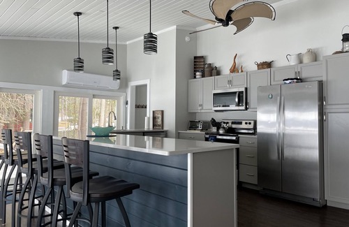 Manchester Cottage | Inviting Lake House Retreat with Pool & Ocean View