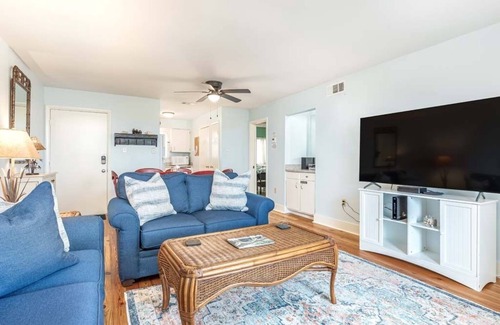 Tybee Island Condo | Oceanfront Condo at Lighthouse Point 13B with Pool & Spa!