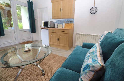 Praa Sands Cottage | Experience Romance at LIGHTHOUSE: Oceanfront Cottage Escape
