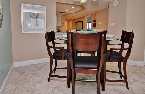 Sand Key Hotel | Relaxing Oceanfront Escape at Lighthouse Towers 1003
