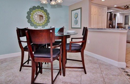 Sand Key Hotel | Relaxing Oceanfront Escape at Lighthouse Towers 1003