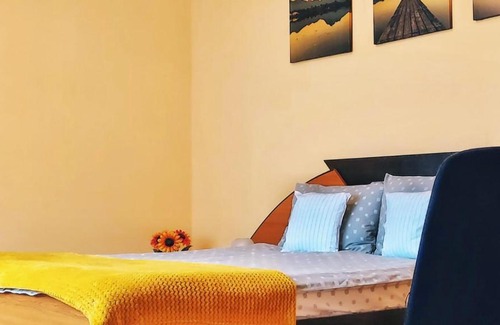 Sighisoara House | Premier Oceanfront Lightning Vacation House with Great Ratings