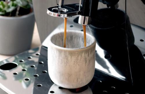 Western Ring Area Apartment | Stylish LIGHTPLACE Design with Kitchen & Home Office Near City