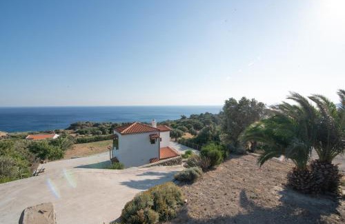 Agios Vasileios House | Sea View 2-Bedroom Apartment at Ligres Beach - Family Friendly
