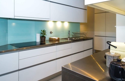 Leixões Apartment | Exquisite Oceanfront Living at High Sea Condo in Matosinhos
