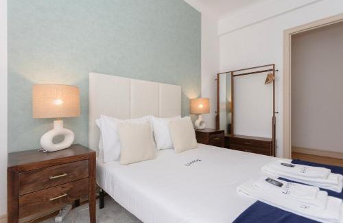 Centro / Baixa Apartment | Charming Liiiving in Porto | Family-Friendly with Hot Tub
