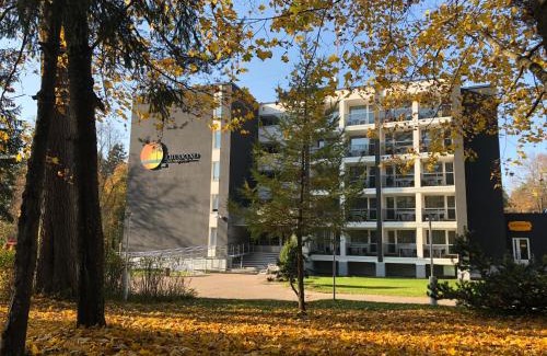 Narva-Joesuu Hotel | Discover Liivarand Hotel: Oceanfront Retreat with Pool