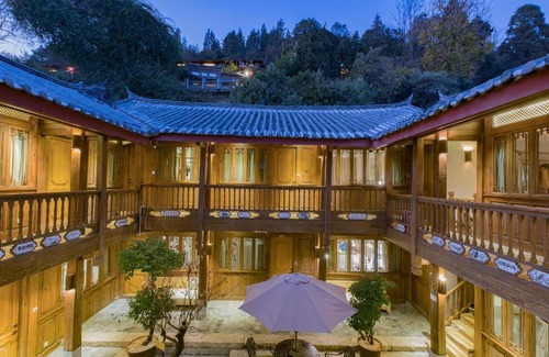 Dayan Old Town Hotel | Experience Lijiang Ivy Garden Resort Hotel - 5-Star Retreat