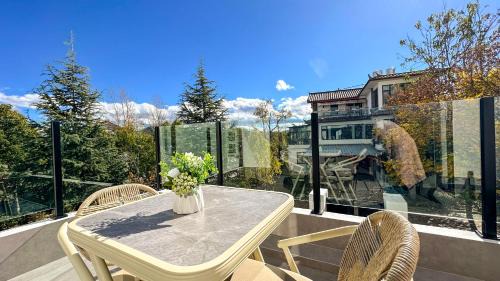 Shuhe Old Town House | Escape to Lijiang Painted Mountain Cloud House B&B
