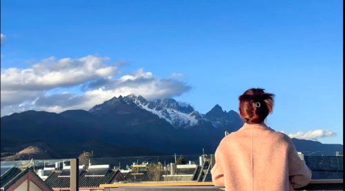 Shuhe Old Town House | Escape to Lijiang Painted Mountain Cloud House B&B
