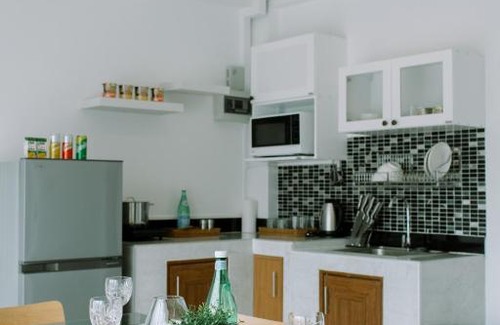 Huay Kaew House | Experience Local Living with Pool & Breakfast Amenities