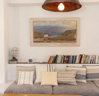 Isternia House | Cozy Retreat at Like Home Isternia Awaits You