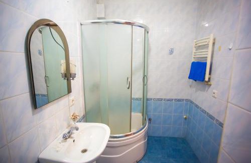 Kosuv Stary Apartment | Comfort Awaits at Like Home on Zaliznychna 9