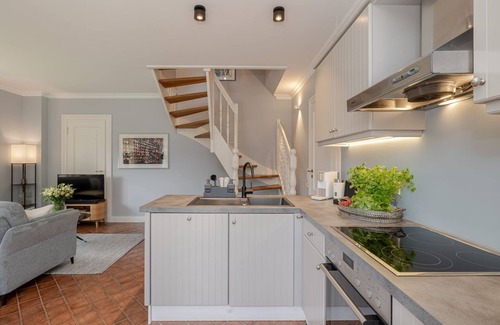 Archsum Apartment | Likedeeler - Cozy thatched-roof vacation apartment "Likedeeler" on Sylt with