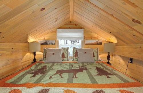 Coal Creek House | Cozy Lil' Frying Pan Cabin: Pet and Child Friendly Retreat