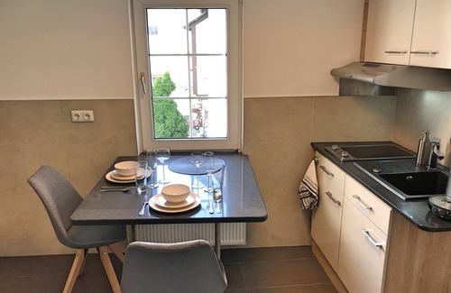 Ruedesheim am Rhein Apartment | Discover Lila Traube: Pet-Friendly Oasis in Central Rüdesheim