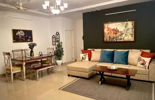 Chevella Villa | Pet-Friendly Getaway at Lilac-Inn with Pool Access