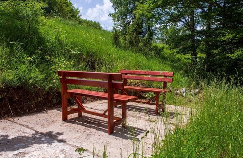Zabljak Apartment | Family-Friendly Lilac Mist Hideout in Scenic Zabljak