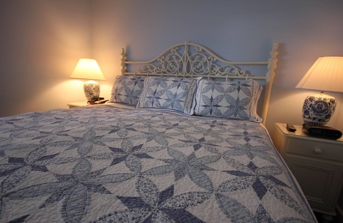 Mackinac Island Hotel | Inviting Lilac Tree Suites: Rated 9.2, Ideal for Families