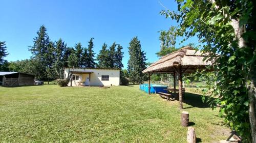 Exaltacion de la Cruz House | Discover Liland: Pet-Friendly Hotel with Pool Access