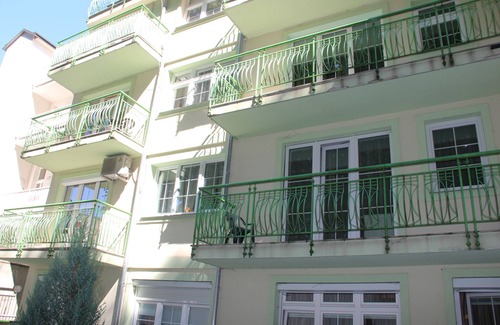 Karlovy Vary Apartment | Pet-Friendly 2-Bedroom Lilianna in Karlovy Vary