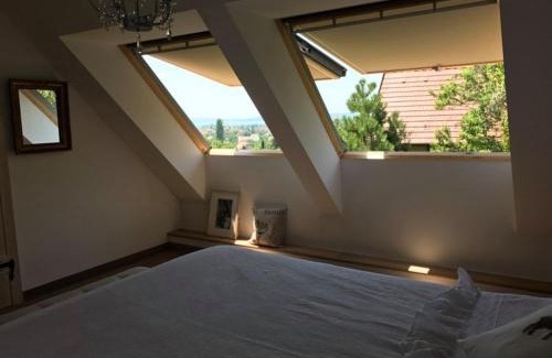 Alsóörs House | Top-Rated Lilianne Vendégház Lovas with Family Amenities