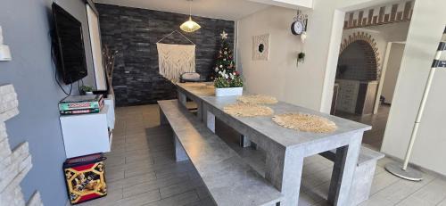 Saint-Joseph Villa | Discover Lilie Location Langevin: Pet-Friendly Getaway