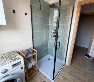 Bekescsaba Apartment | Top-Rated Liliom Apartman in Békéscsaba for Families
