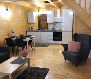 Płaska House | Welcoming Liliowy Domek: Ideal for Family Getaways